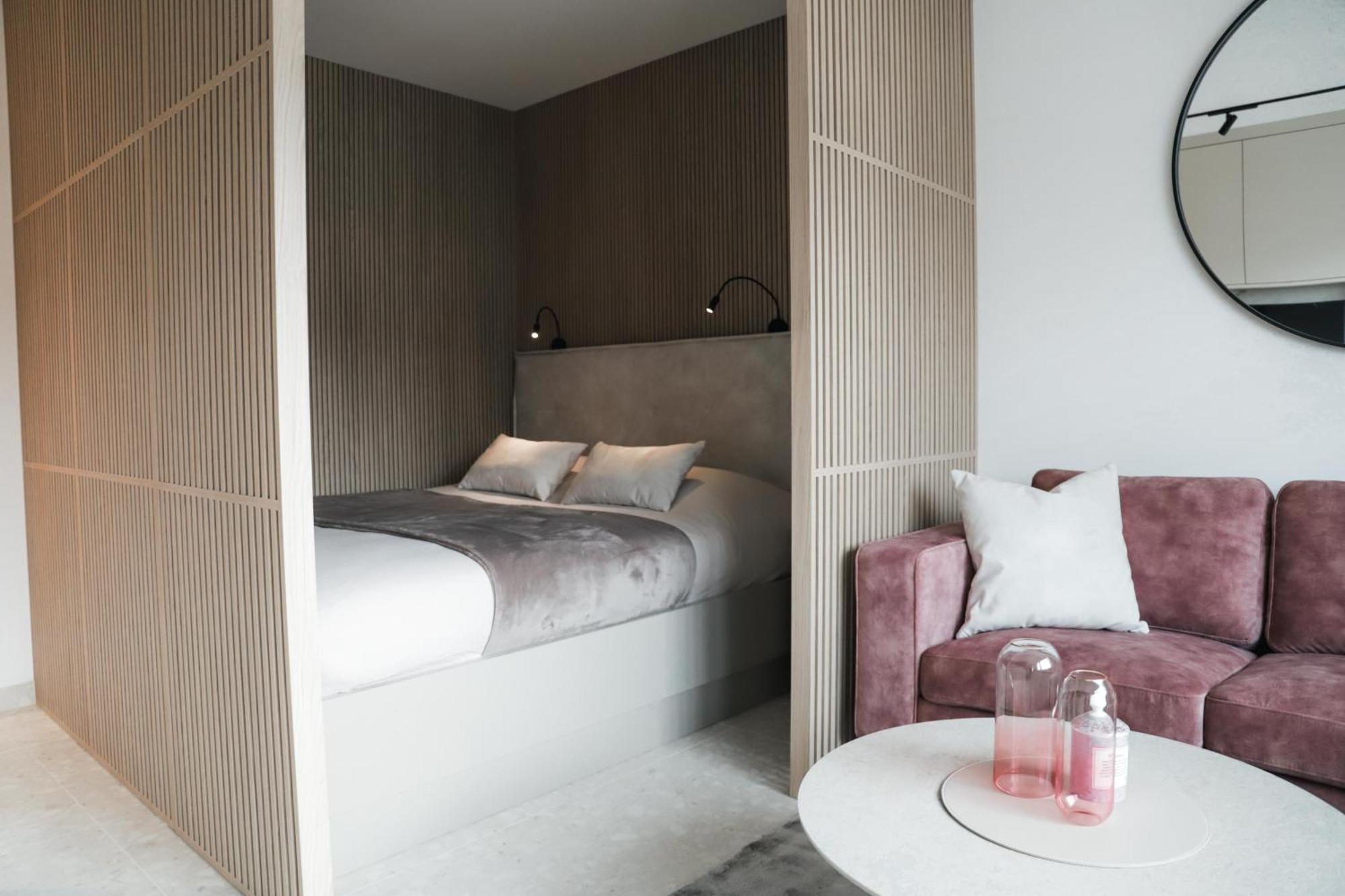 Core Royal-studio & Parking Apartment